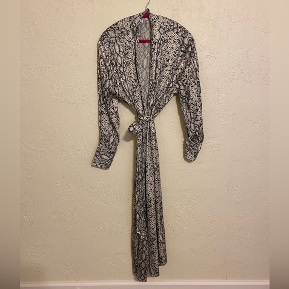 🖤🤍Good American Python Duster🤍🖤 - Picture 8 of 8